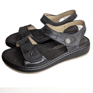 Patrizia by Spring Step Mamie Black Sandal Size 39